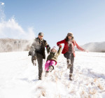 Familie im Schnee