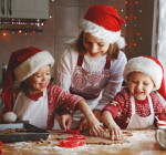 Weihnachtliches Backen in der Küche